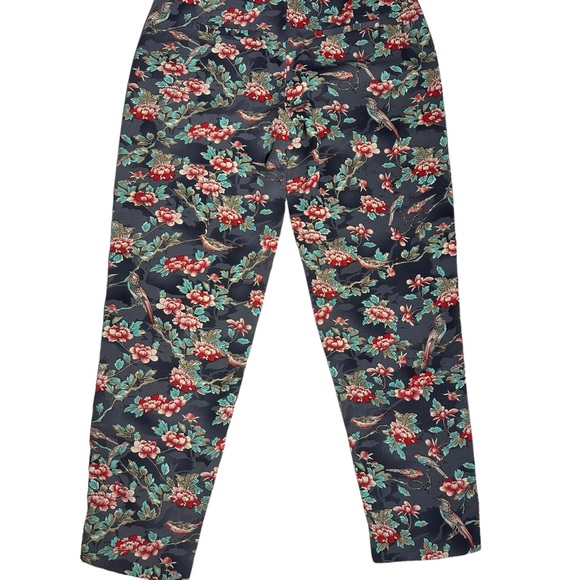 Elevenses - Anthropologie pants. Flowered print on grey background. Size 4 - Picture 13 of 16